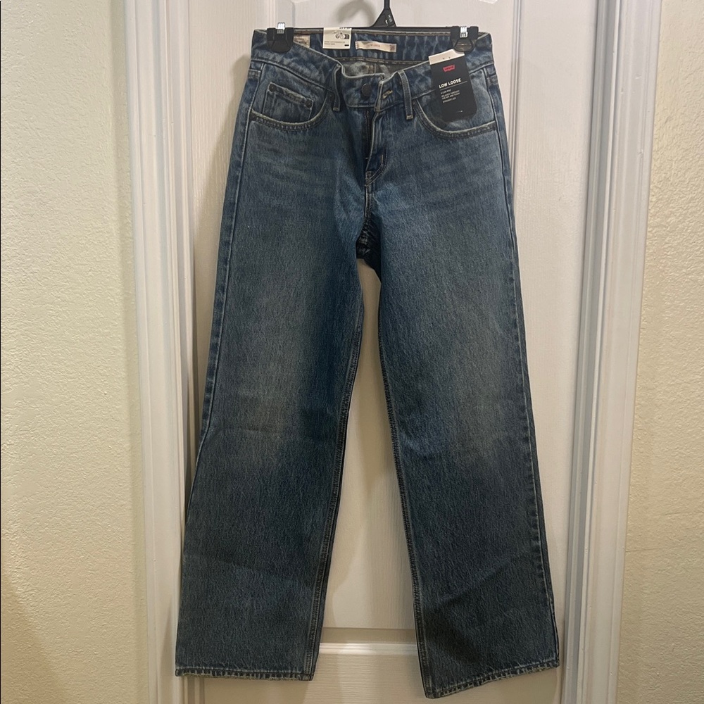 NWT Levi’s Low Loose Jeans